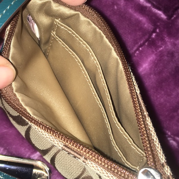 **HP Best in Bags 8/23** Coach Signature Wristlet - Picture 5 of 5